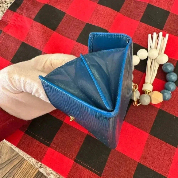 Louis Vuitton Epi Porte Mannaie Simple Leather Coin Purse Wallet/converted - Picture 9 of 14